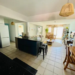 https://la-playa.comcaribbean.com
